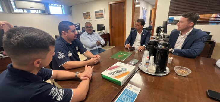 Reunião discute a retomada da pesquisa “Gestão do Esporte nos Estados e Municípios” em Santa Catarina